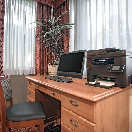 Hawthorn Suites By Wyndham Kent, Wa Luaran gambar