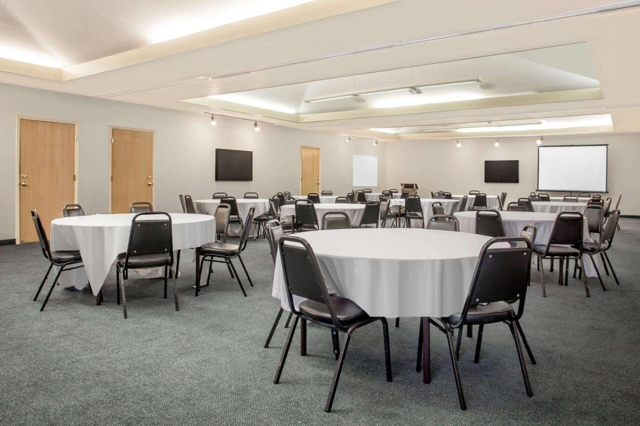 Hawthorn Suites By Wyndham Kent, Wa Luaran gambar