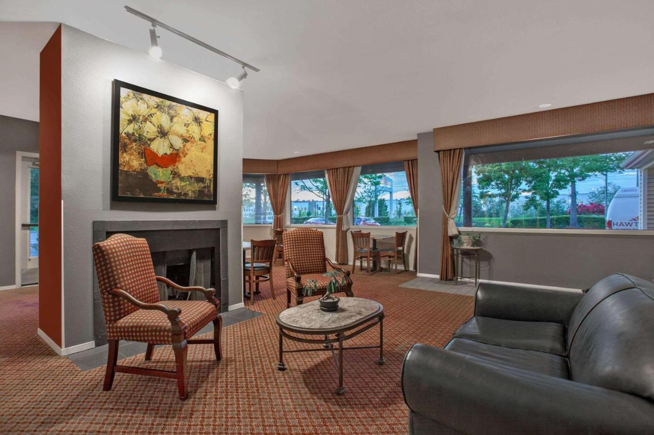 Hawthorn Suites By Wyndham Kent, Wa Luaran gambar